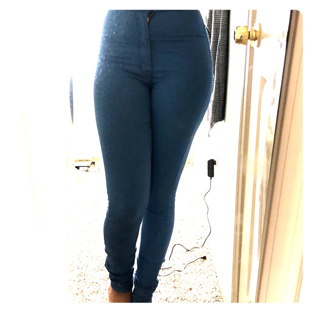 Blue high waist jeans